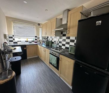 2 bedroom flat to rent - Photo 6