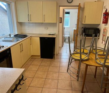 Room For Rent Bertha Street, Pontypridd - Photo 2