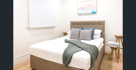 Quiet, renovated apartment in the heart of Flinders Lane - Photo 3