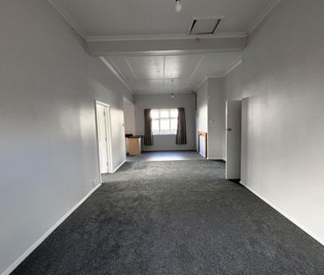 2 Tory Street, Petone - Photo 6