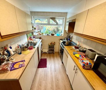 2 bedroom terraced house to rent - Photo 2