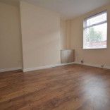 2 bed House - Mid Terrace for Rent - Photo 1