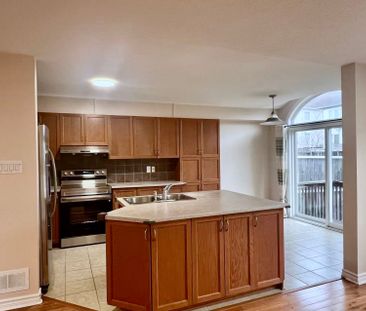 For Lease - 102 Brady Avenue, Kanata, Ontario - Photo 6
