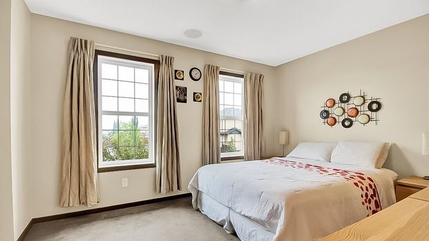 3 Bed Charming Family Home In Charlesworth. - Photo 1