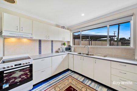 Modern and Spacious Duplex - Photo 3