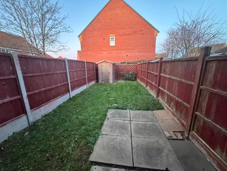 2 bed end of terrace house to rent in Albany Walk, Peterborough, PE2 - Photo 3