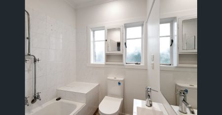 Please contact Molly Rogerson to arrange an inspection; SandringhamPM2@hodges.com.au - Photo 4