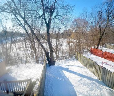 For Lease - 22 Berkindale Court, Brampton, Ontario - Photo 5