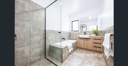 Well Located & Modern Living - Photo 2