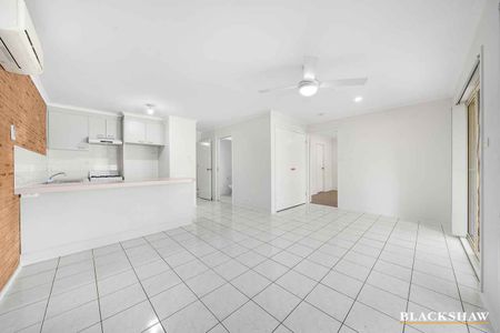 SINGLE LEVEL TOWNHOUSE WITH OWN STREET FRONTAGE - Photo 3