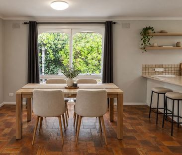 Comfortable Family Home in a Fantastic Location - Photo 6