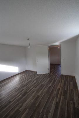 2.5 Zim.-Wohnung modernes frisch saniertes Gebäude in Birrwil - Photo 1