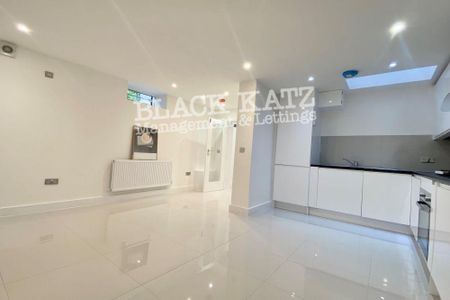 2 bedroom ground floor maisonette to rent - Photo 3