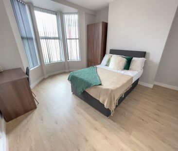 7 bedroom terraced house to rent - Photo 3