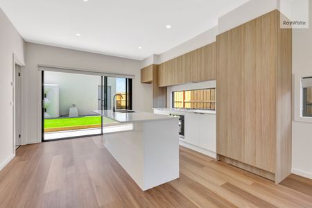 2 Angelina Terrace, Truganina VIC 3029 - Townhouse For Rent | Domain - Photo 5