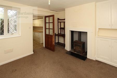 3 bedroom cottage to rent - Photo 2
