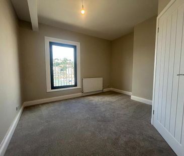 3 bedroom apartment to rent - Photo 6