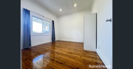 Newly Renovated 4 Bedroom House in the heart of WAREEMBA PENINSULA - Photo 4