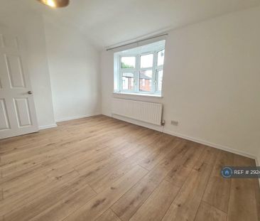 2 bedroom semi-detached house to rent - Photo 5