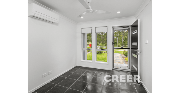 Modern 3 Bedroom Duplex! - Photo 1