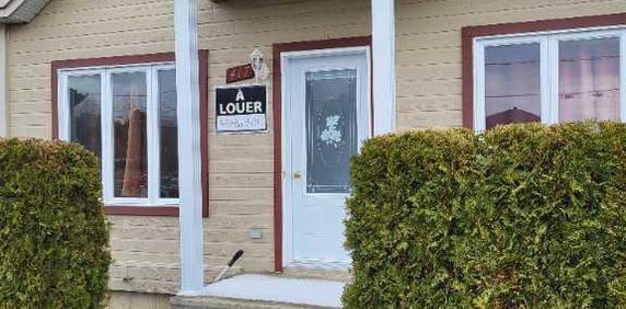 HEMMINGFORD, 4 1/2 À LOUER - Photo 2