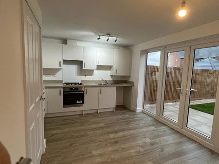 3 bedroom terraced house to rent - Photo 4