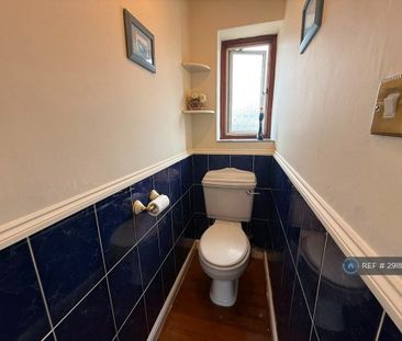 3 bedroom terraced house to rent - Photo 6