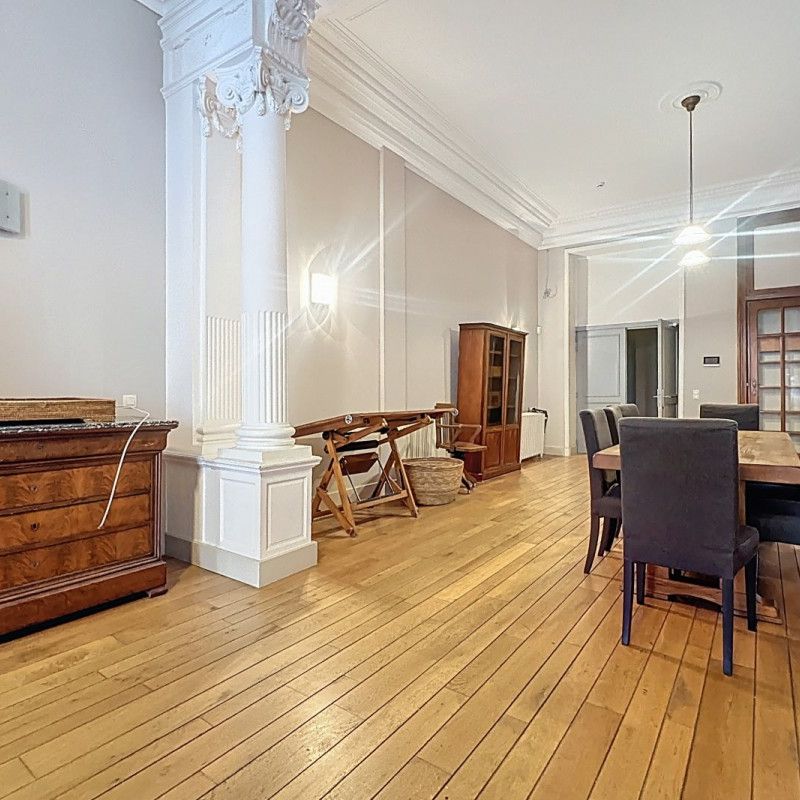 Lumineux appartement meublé de +/-180m² au cœur de Bruxelles – À deux pas de la Grand-Place - Foto 1