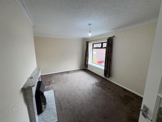 28b Rossnareen Avenue, Belfast, BT11 8LP - Photo 1