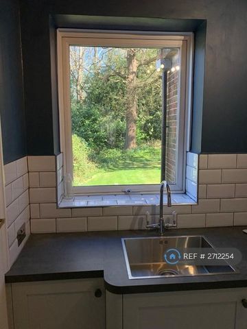 3 bedroom detached house to rent - Photo 5