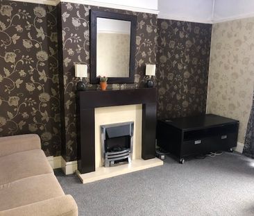 2 Bed Flat, Ashburnham Road, LU1 - Photo 2