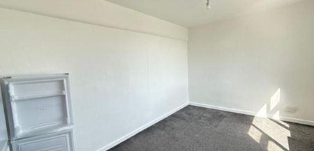 1st Floor Warwick Parade, Harrow, Greater London, HA3 8SA - Photo 3