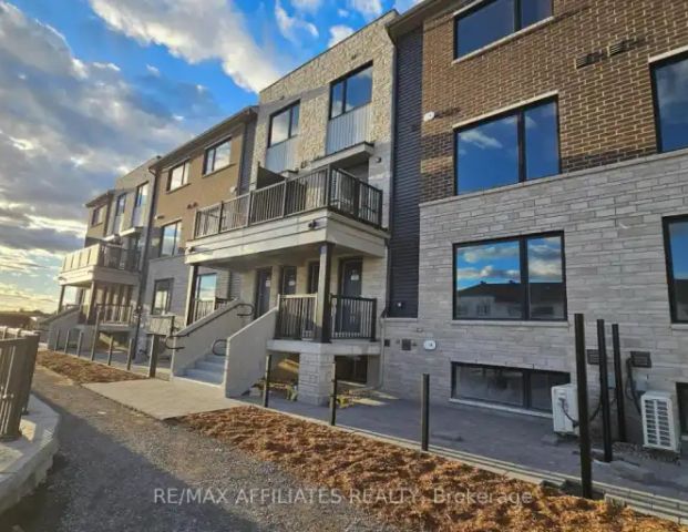 17 - 801 GLENROY GILBERT DRIVE | 17 - 801 GLENROY GILBERT DRIVE, Ottawa - Photo 1