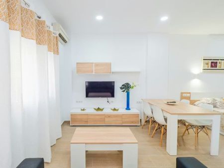 Pasaje Virgen de Belén, Málaga, Andalusia 29004 - Photo 2