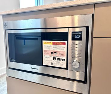 For Lease - 3240 William Coltson Avenue Unit# 1702, Oakville, Ontario - Photo 1