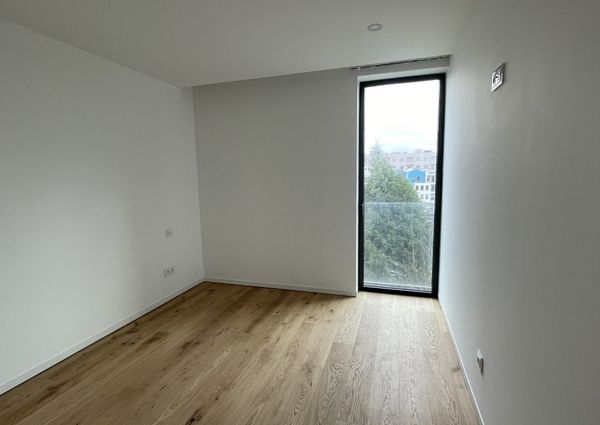 Apartamento T2 de Luxo no Cais da Fonte Nova com Vistas Deslumbrantes para a Ria de Aveiro