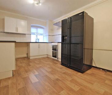 3 bedroom apartment to rent - Photo 5