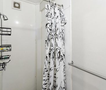 Beach Views on Bruce - Upstairs Flat - Photo 5