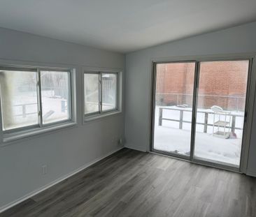 For Lease - 816 Meadowvale Road, Toronto, Ontario - Photo 5