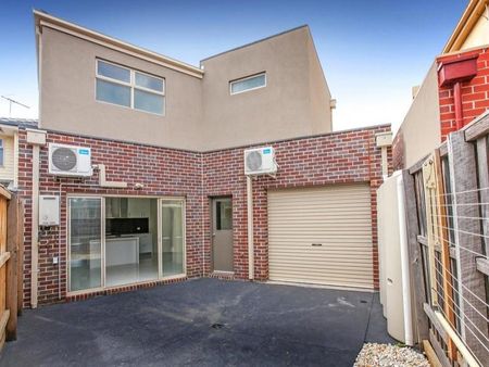 4A Leonard Crescent, Ascot Vale VIC 3032 - Photo 4
