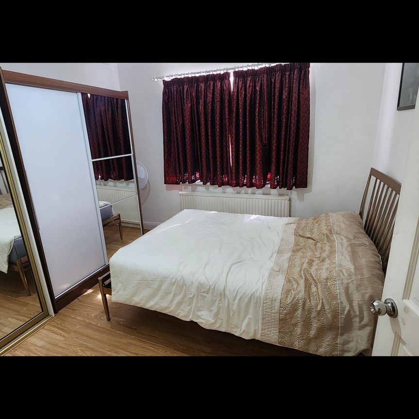 Room in a Shared House, Long Elmes, HA3 - Photo 2