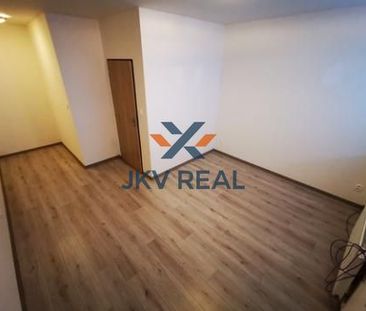 Na prenájom 2-izbový byt (39,m²) na ulici Jána Hollého 25 - Photo 1