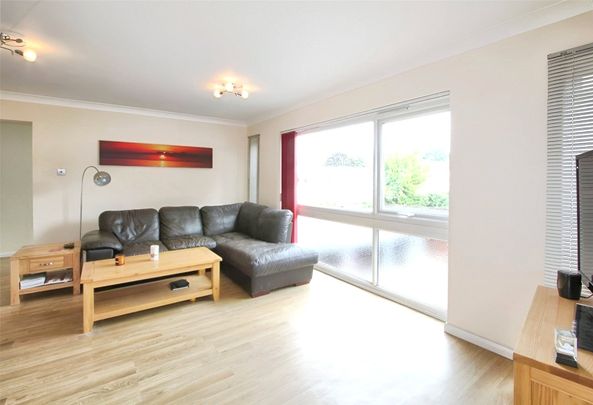 Brantwood Court, West Byfleet, Surrey, KT14 6BU - Photo 1