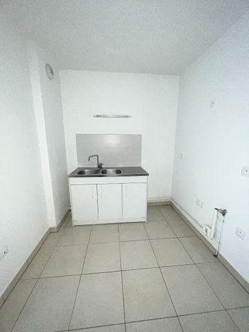 Location Appartement 2 pièces 41m² - Photo 3
