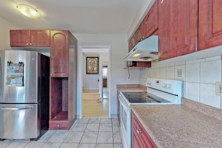 For Lease - 79 Dragoon Crescent, Toronto, Ontario - Photo 3