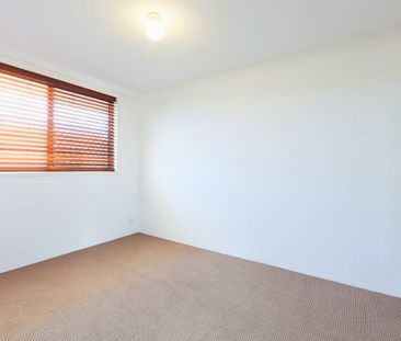 Unit 4/23 Venice Street, Mermaid Beach QLD 4218 - Apartment For Ren... - Photo 3