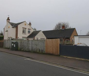 3 bedroom detached house to rent - Photo 4