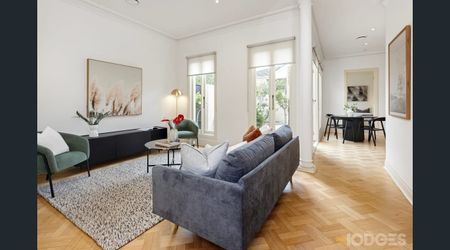 PRIVATE & TRANQUIL LIVING IN THE HEART OF BRIGHTON - Photo 4