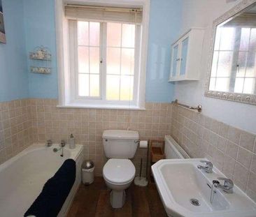 Blenheim Road, Minehead, TA24 - Photo 2