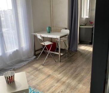 Location Appartement 2 pièces 40m² - Photo 3